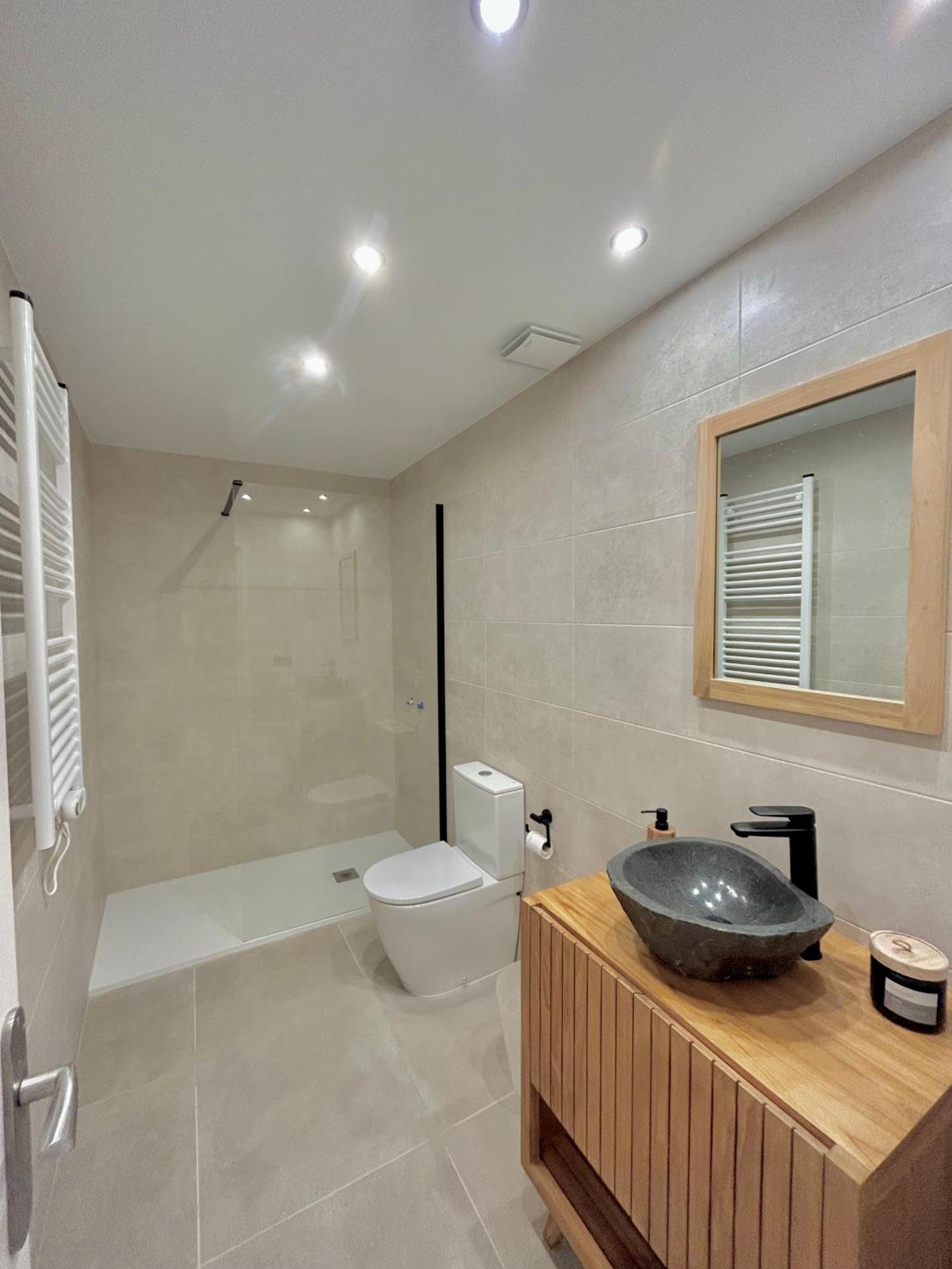 Luminoso Y Reformado Apartamento A 1Min De Playa Tossa de Mar Bagian luar foto