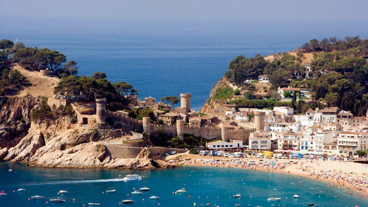 Luminoso Y Reformado Apartamento A 1Min De Playa Tossa de Mar Bagian luar foto